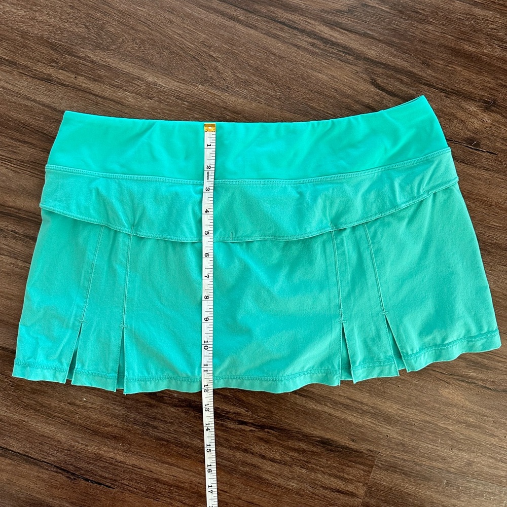 Vintage Lululemon Run Speed Skirt in Lagoon. Size 10 - Picture 14 of 16